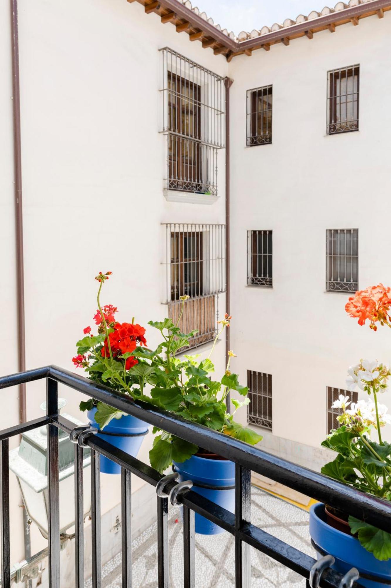 Entre Dos Aguas Lägenhet Granada Exteriör bild